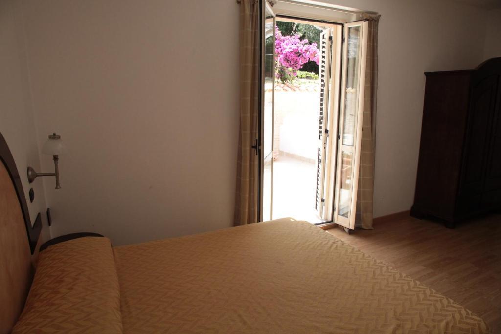 Bed And Breakfast Casagalez サンタ・ドメーニカ 部屋 写真